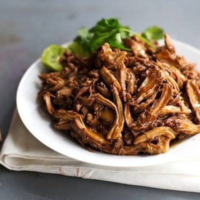 Honey Glazed Crockpot Chicken Adobo - simple pantry ingredients, hardly any hands-on time, 200 calories. | https://slimming-formula.today